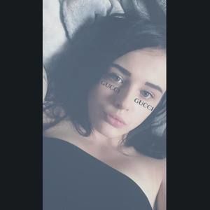 Meet your Posher, Abbey